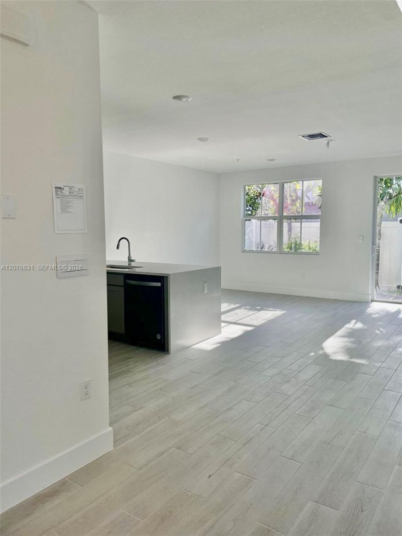 157 SW 170th Ave , Pembroke Pines, FL 33027 Photo