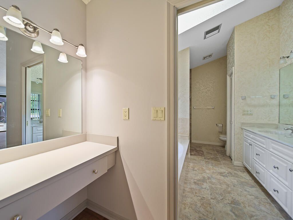 9 W High Point Road, Sewalls Point, FL 34996 Photo