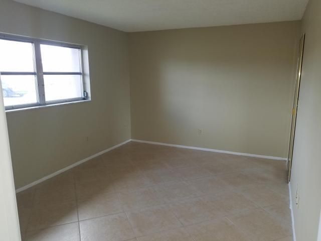 5725 Fernley Drive E, Unit 7, West Palm Beach, FL 33415 Photo