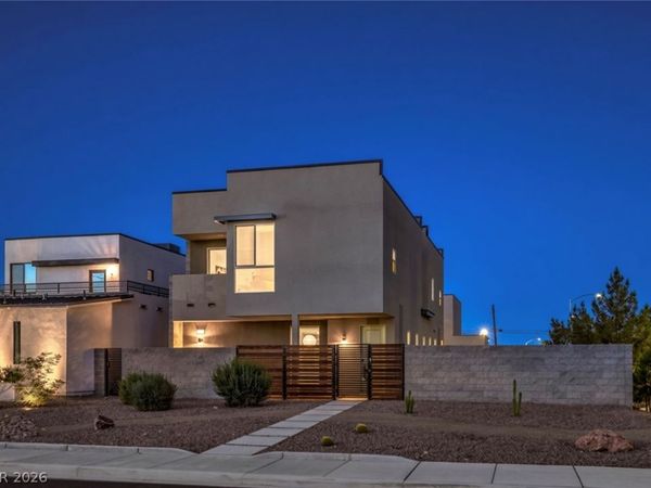 1335 S 8th Street , Las Vegas, NV 89104