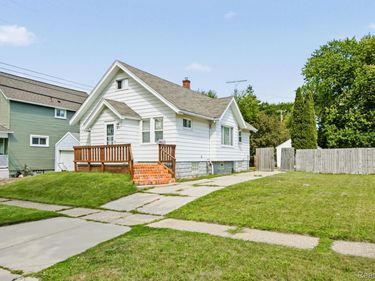 1218 12th Street, Port Huron, Mi 48060