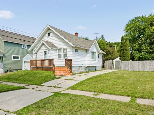 1218 12th Street, Port Huron, Mi 48060