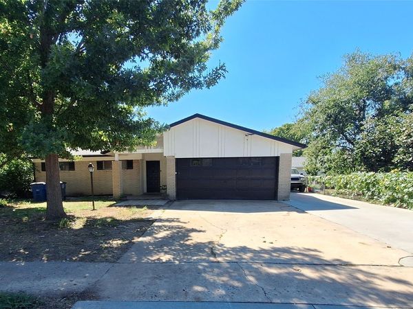11710 E 28th Place, Tulsa, OK 74129