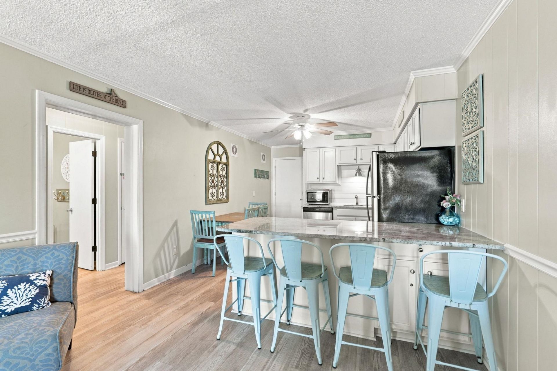9520 Shore Dr. Photo 11