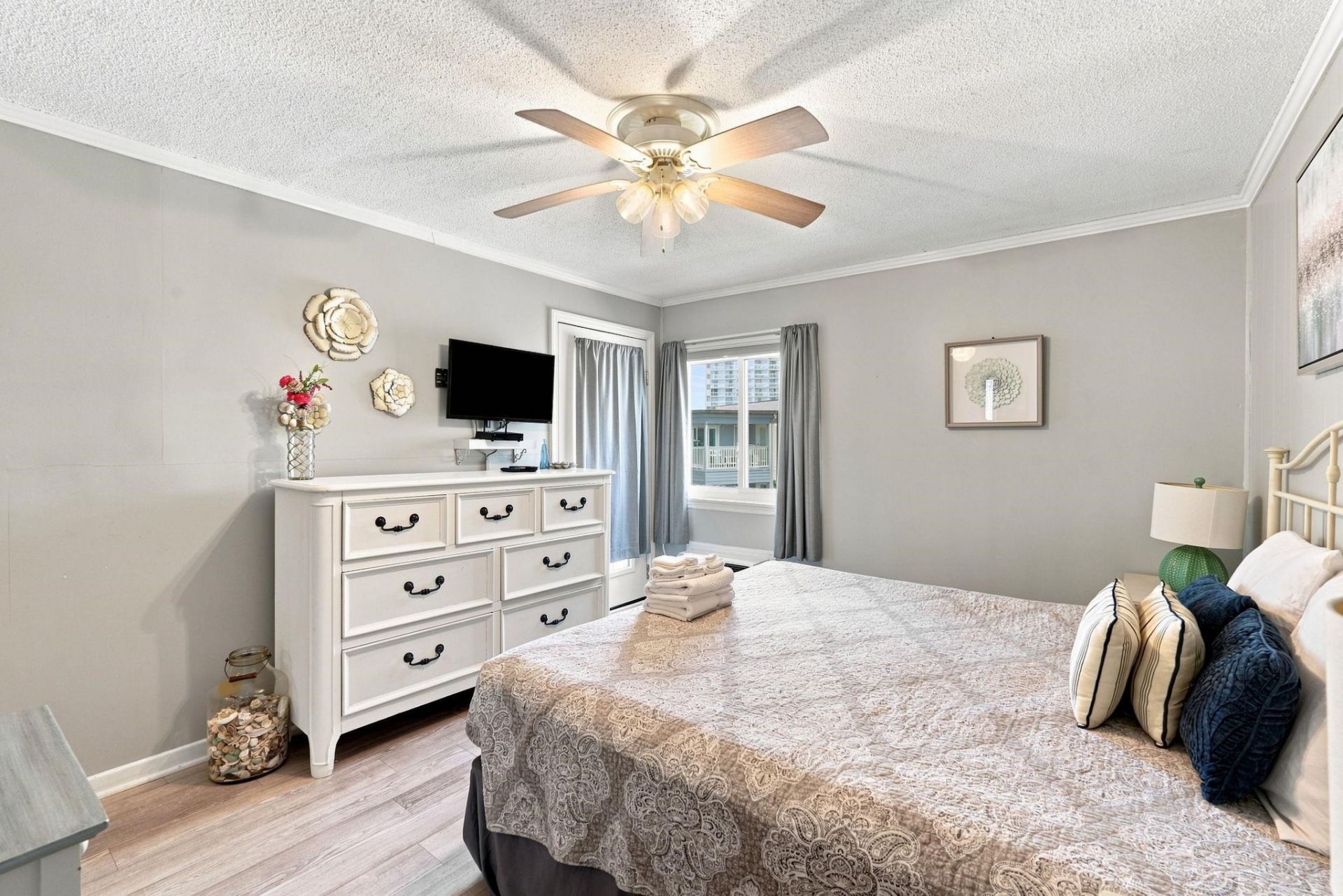 9520 Shore Dr. Photo 19