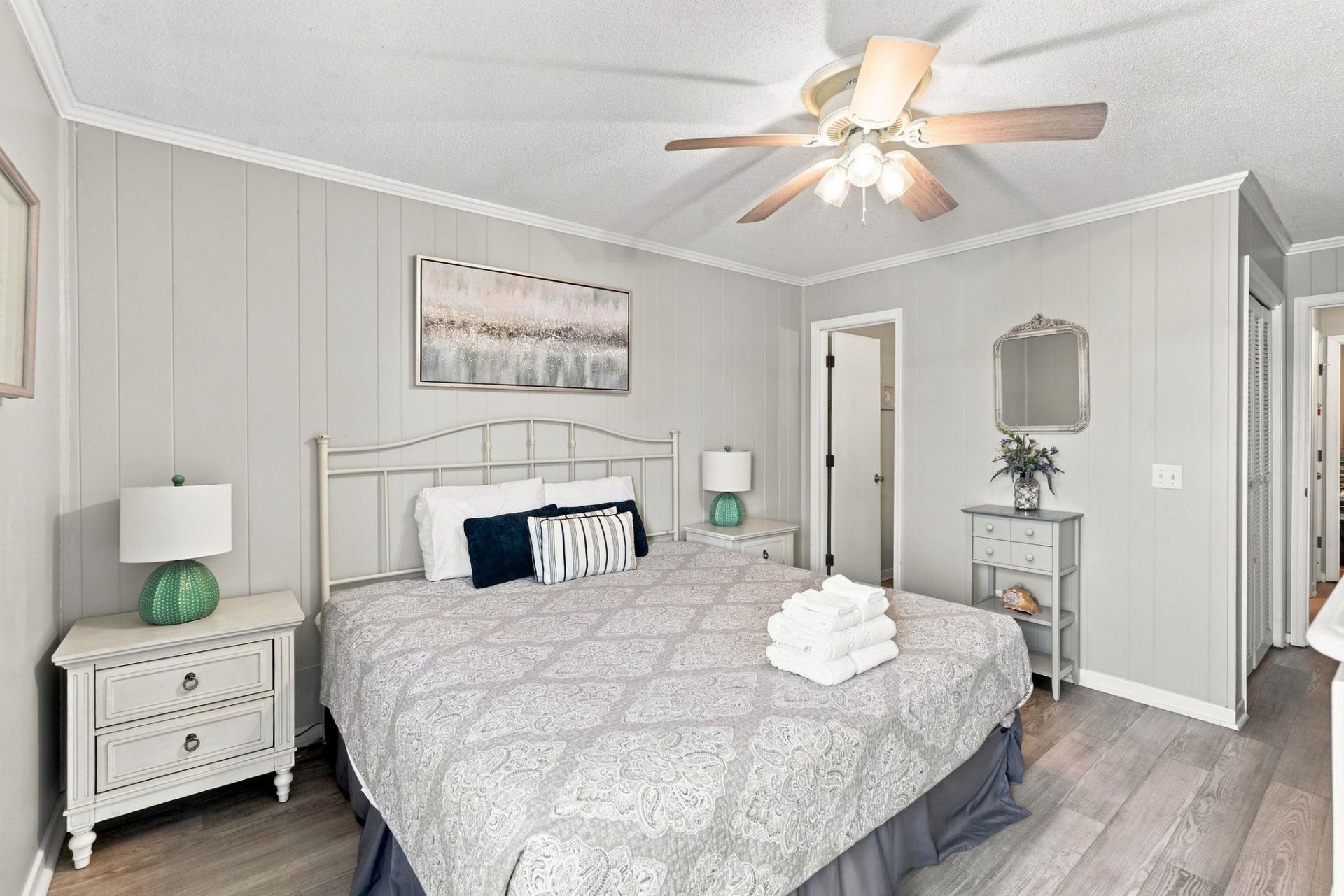 9520 Shore Dr. Photo 20