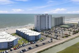 9520 Shore Dr. photo 4