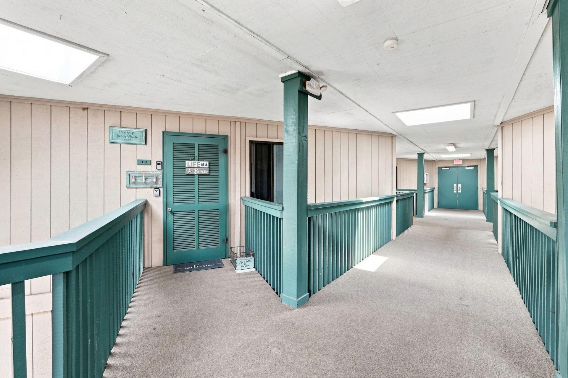 9520 Shore Dr. Photo 32