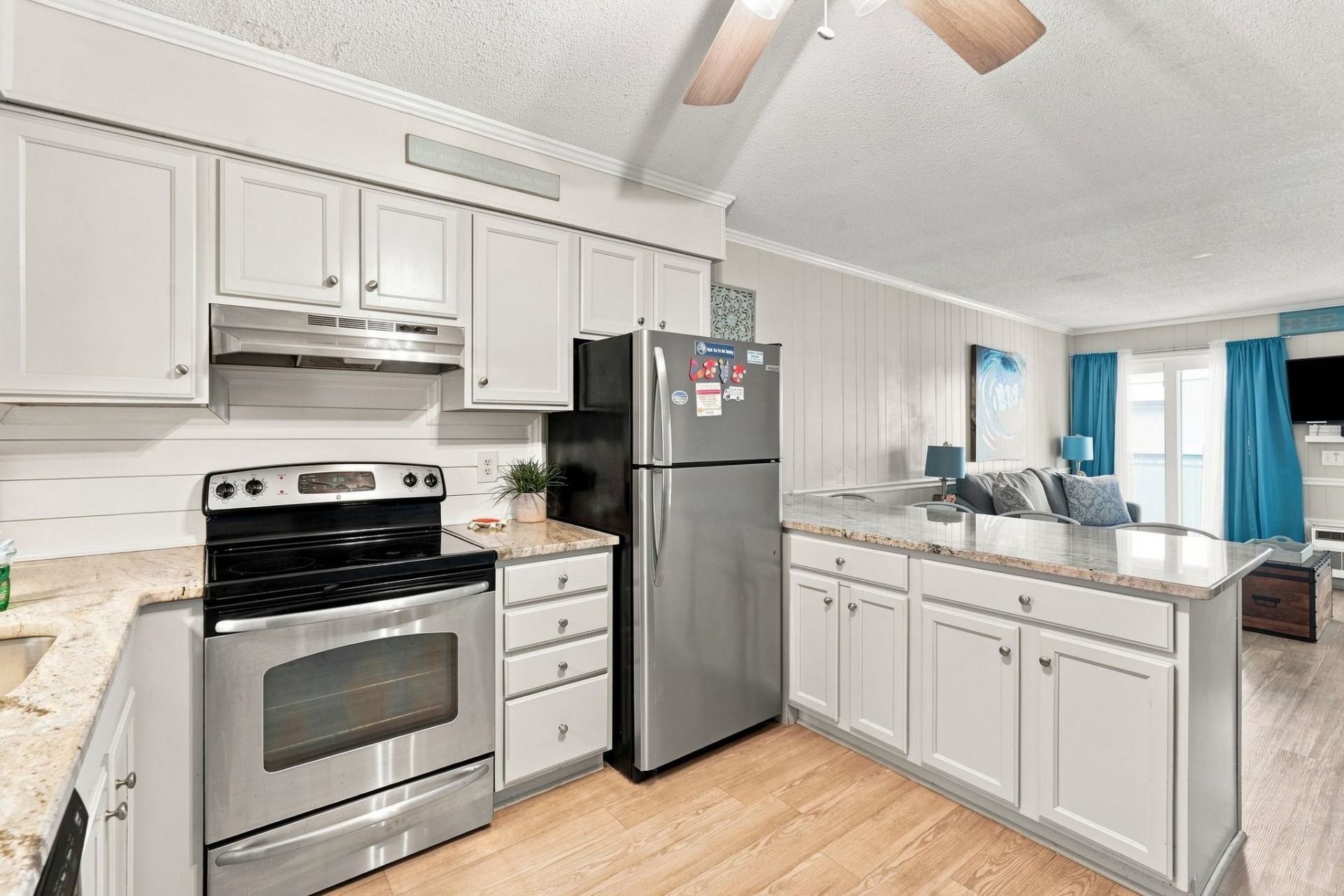 9520 Shore Dr. Photo 7