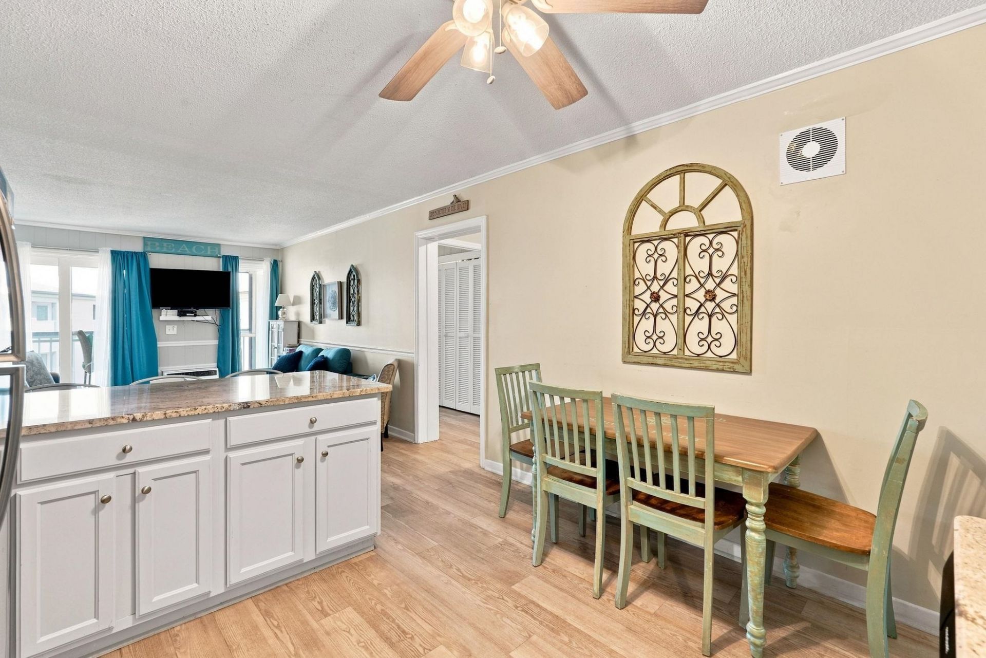 9520 Shore Dr. Photo 9