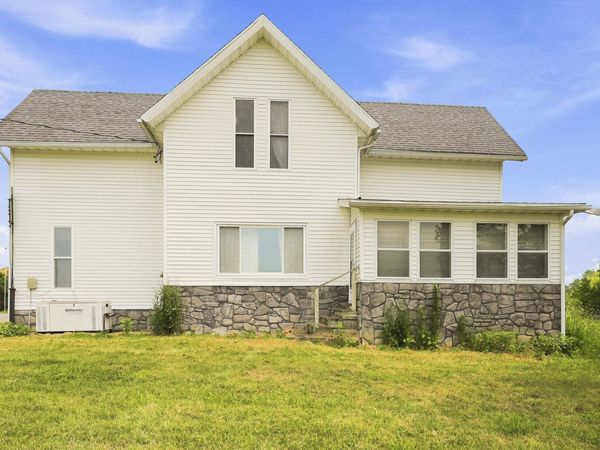 1052 N 75 E Road, Albion, IN 46701