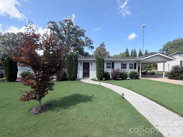 449 Virginia Avenue , Statesville, NC 28677