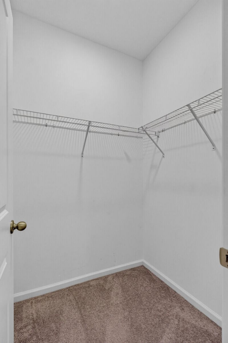 194 Woodward Road Photo 15