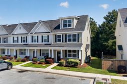 194 Woodward Road photo 4