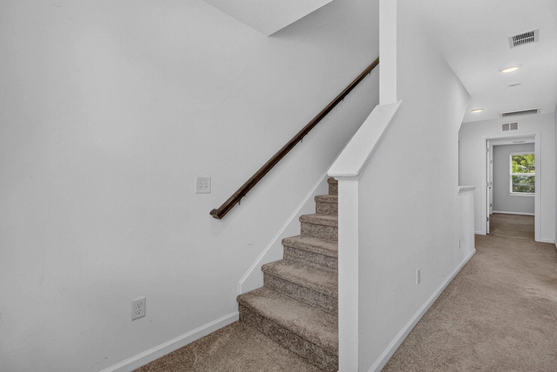 194 Woodward Road Photo 25