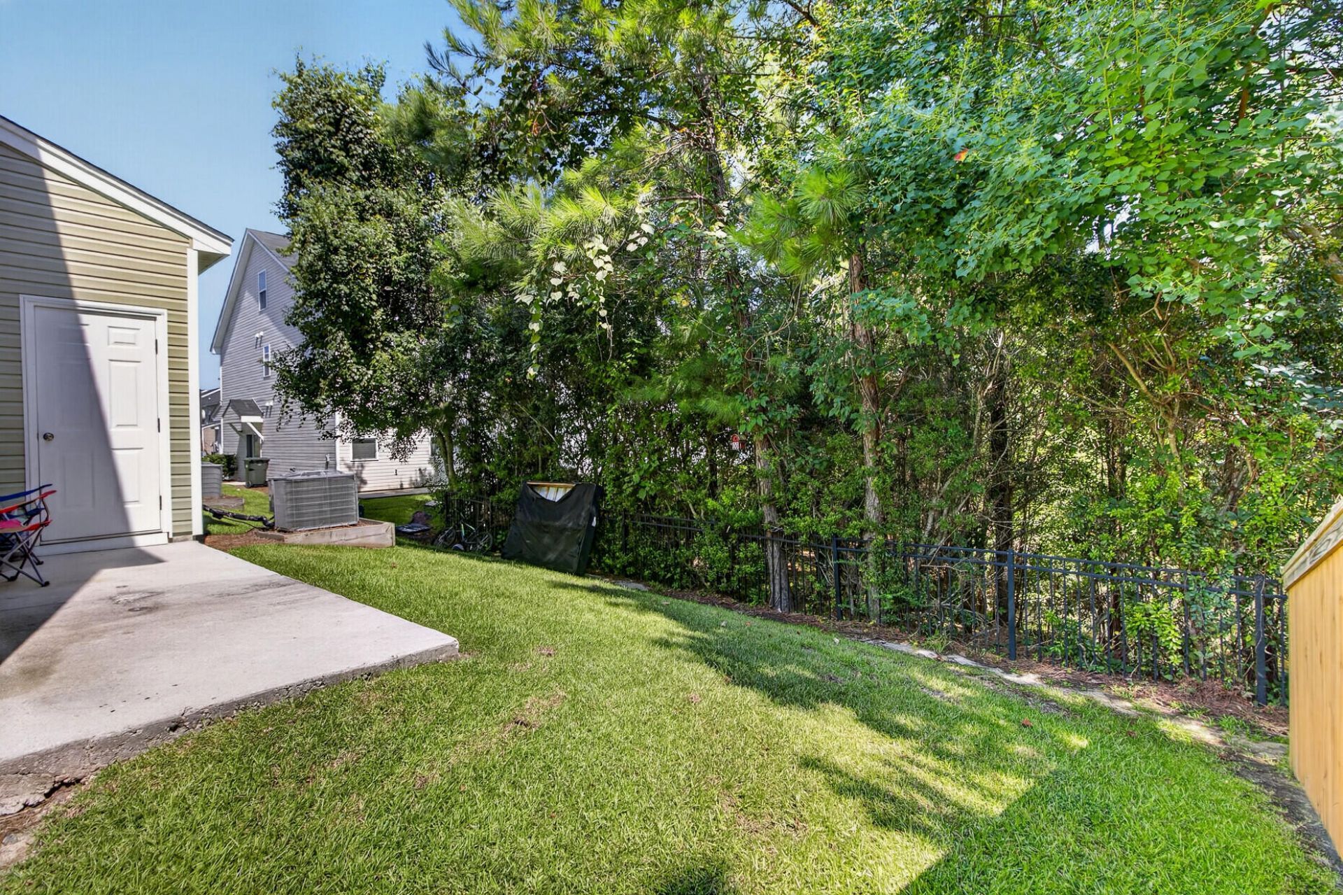 194 Woodward Road Photo 30