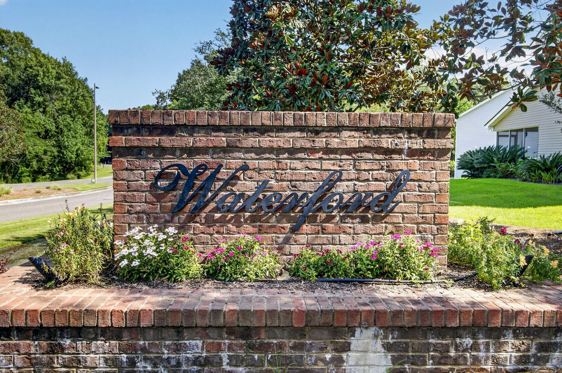 194 Woodward Road Photo 45
