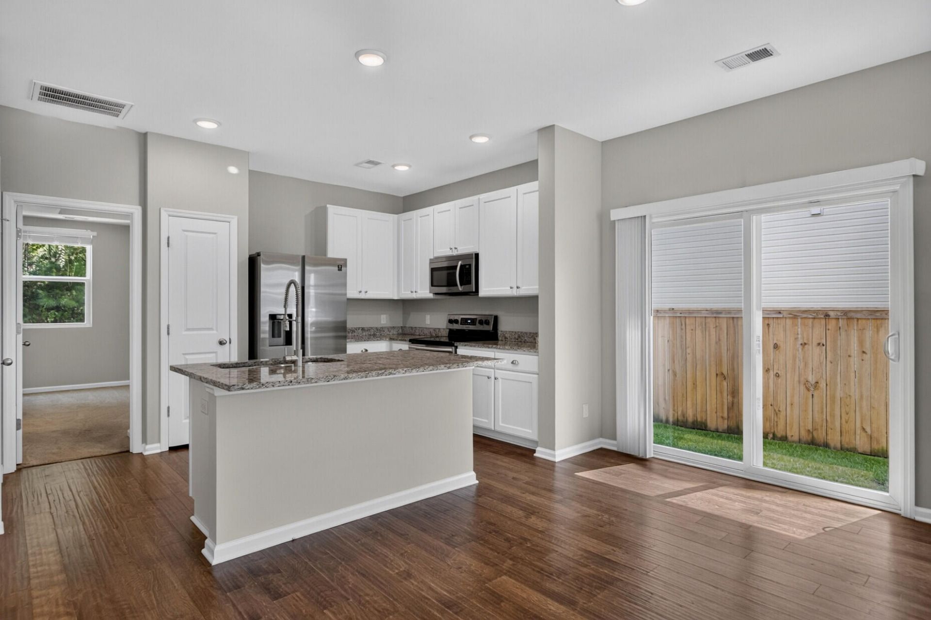 194 Woodward Road Photo 8