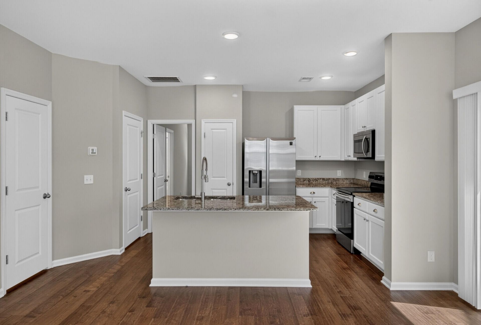 194 Woodward Road Photo 9