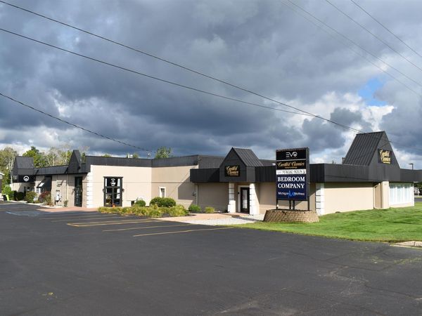 2751 US-31 S N, Traverse City, MI 49684