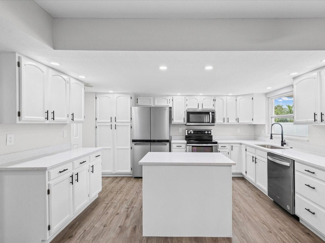 1972 Lansing Drive , Clearwater, FL 33763 Photo