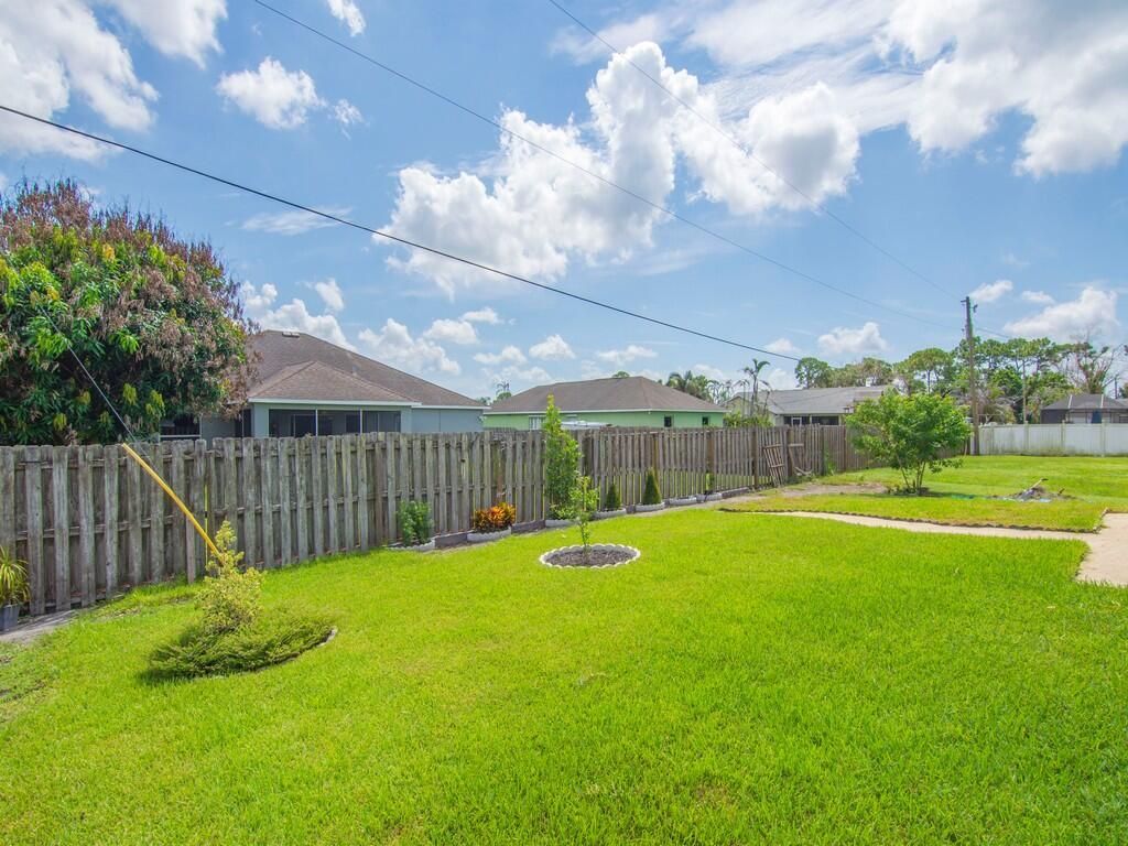 1689 SE Chello Lane, Port Saint Lucie, FL 34983 Photo