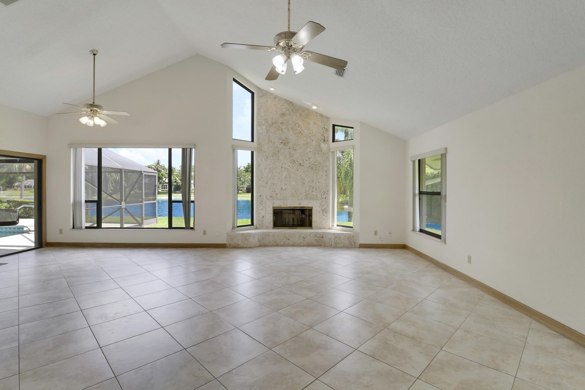 18691 SE Lakeside Way, Jupiter, FL 33469 Photo