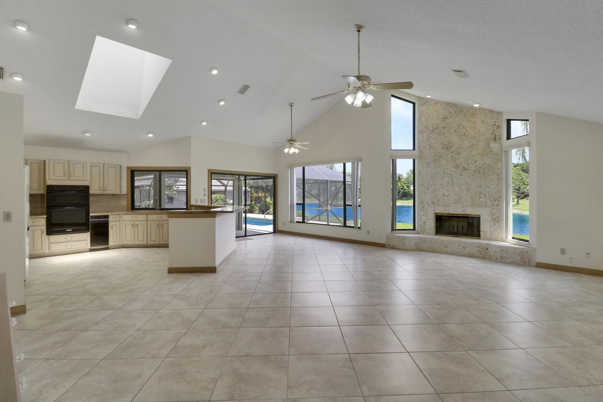 18691 SE Lakeside Way, Jupiter, FL 33469 Photo