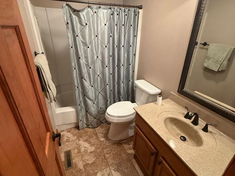 100 Waynoka Drive, Franklin Township, OH 45171 Photo 18