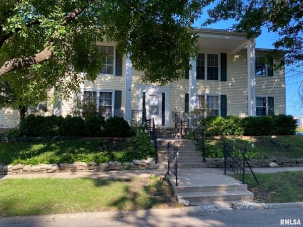 15 S AVENUE B, Unit 3, Canton, IL 61520