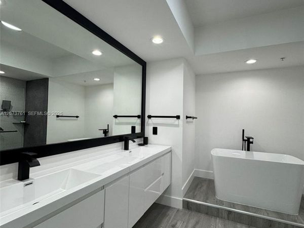 15051 Royal Oaks Ln , Unit 1403, North Miami, FL 33181