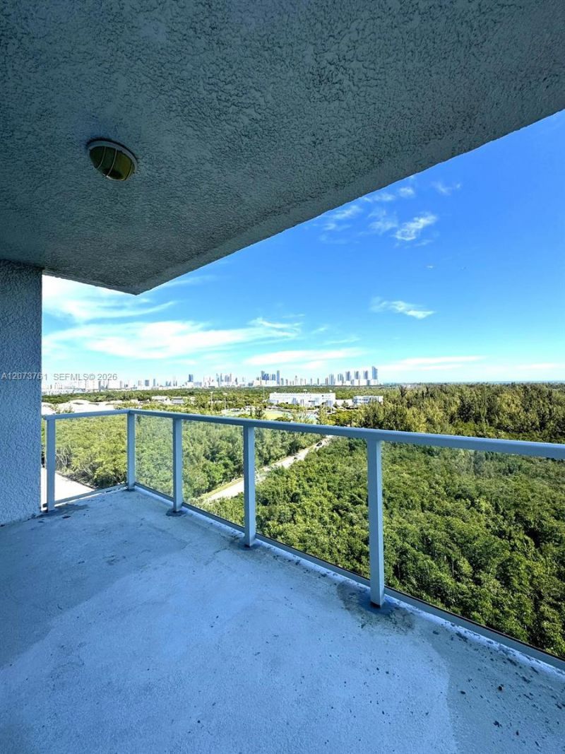15051 Royal Oaks Ln , Unit 1403, North Miami, FL 33181 Photo
