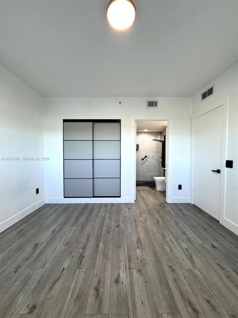 15051 Royal Oaks Ln , Unit 1403, North Miami, FL 33181 Photo