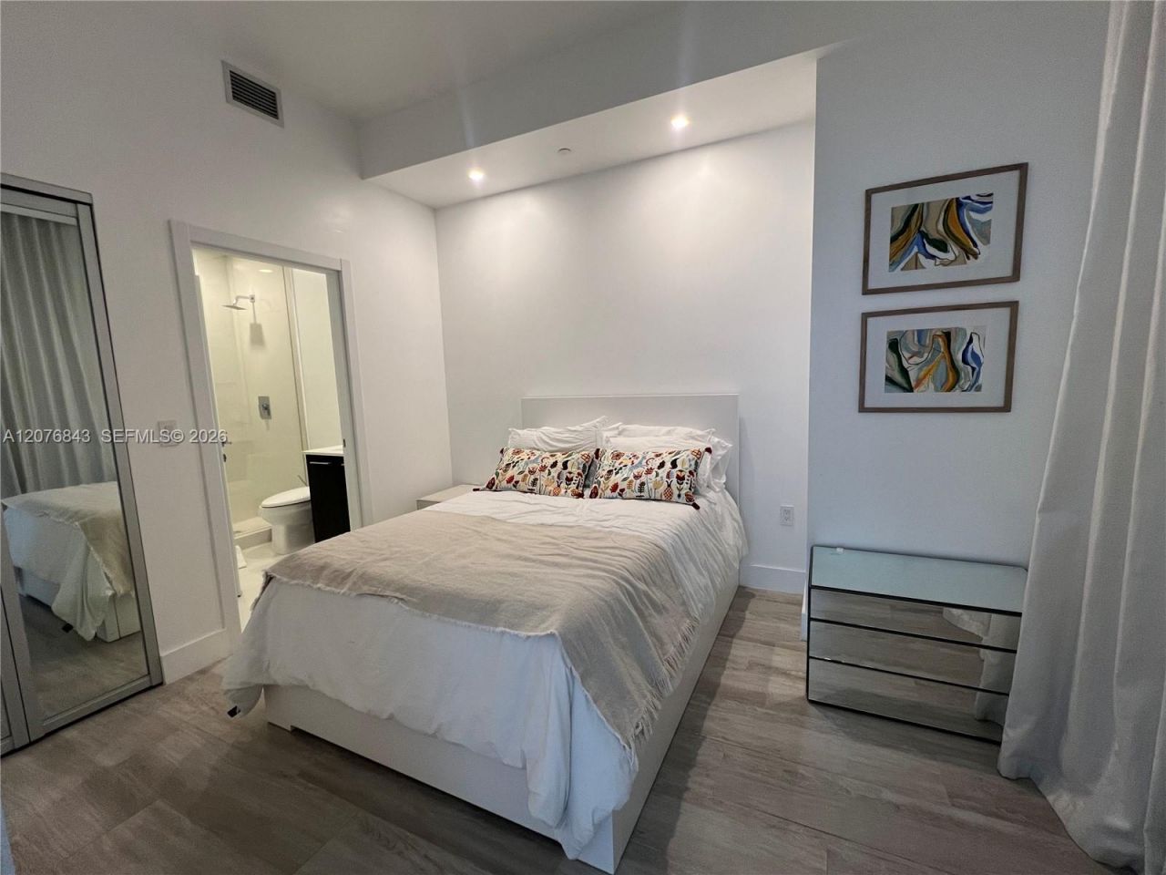 45 SW 9th St, Unit 4408, Miami, FL 33130 Photo