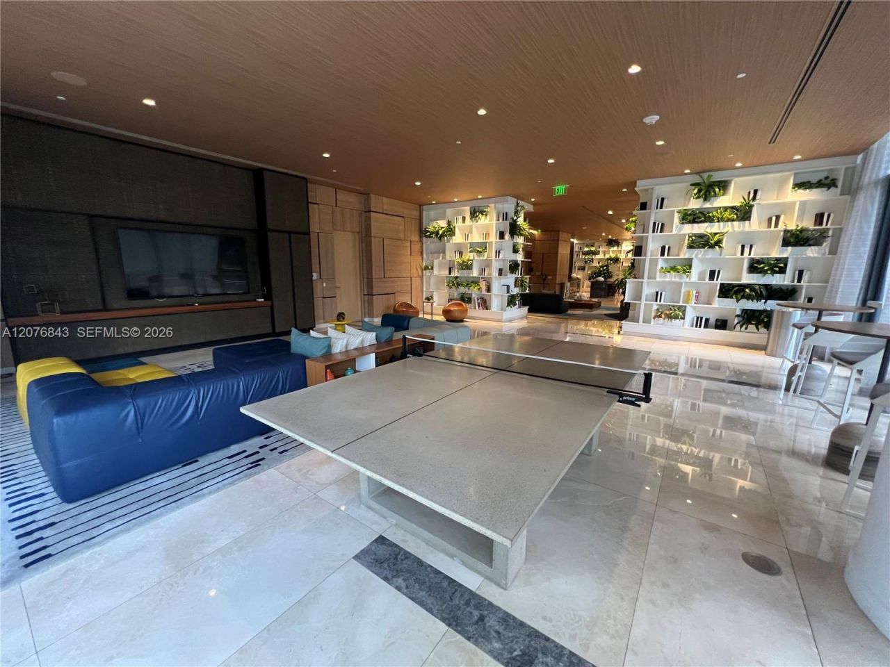 45 SW 9th St, Unit 4408, Miami, FL 33130 Photo