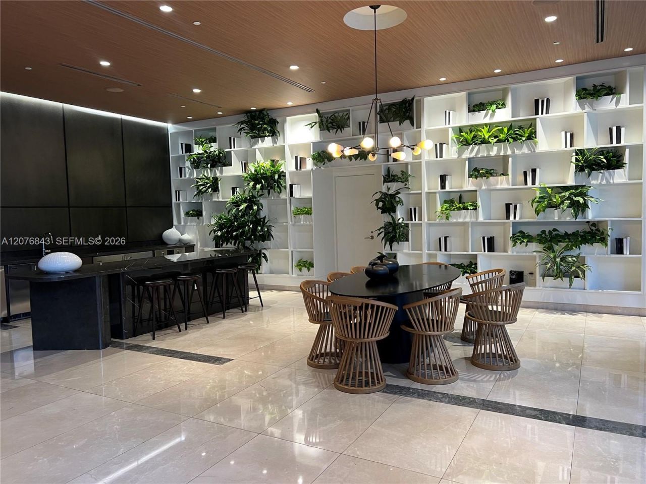 45 SW 9th St, Unit 4408, Miami, FL 33130 Photo