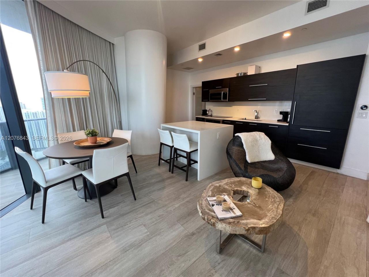 45 SW 9th St, Unit 4408, Miami, FL 33130 Photo