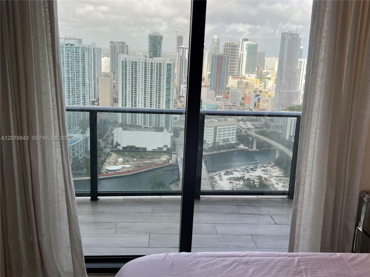 45 SW 9th St, Unit 4408, Miami, FL 33130 Photo