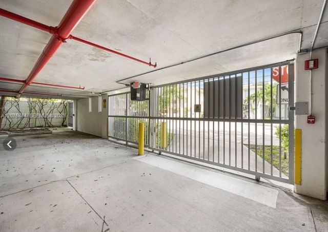 900 SW 7th St, Unit 503, Miami, FL 33130 Photo