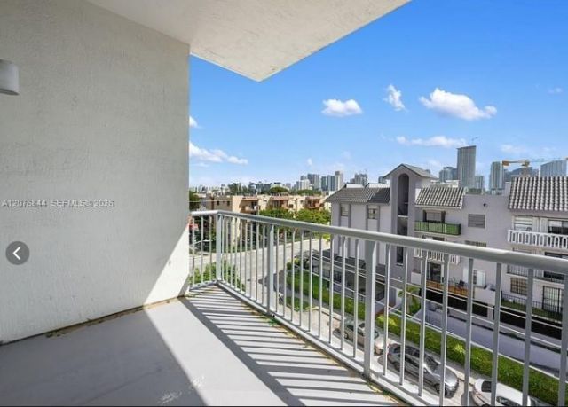 900 SW 7th St, Unit 503, Miami, FL 33130 Photo