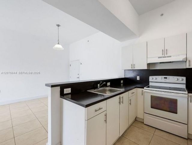 900 SW 7th St, Unit 503, Miami, FL 33130 Photo
