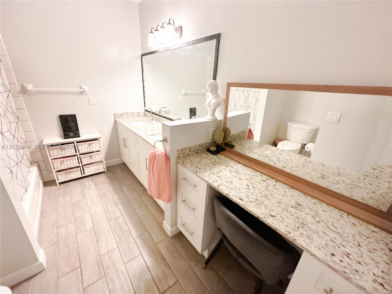 2105 NE 38th Rd , Homestead, FL 33033 Photo