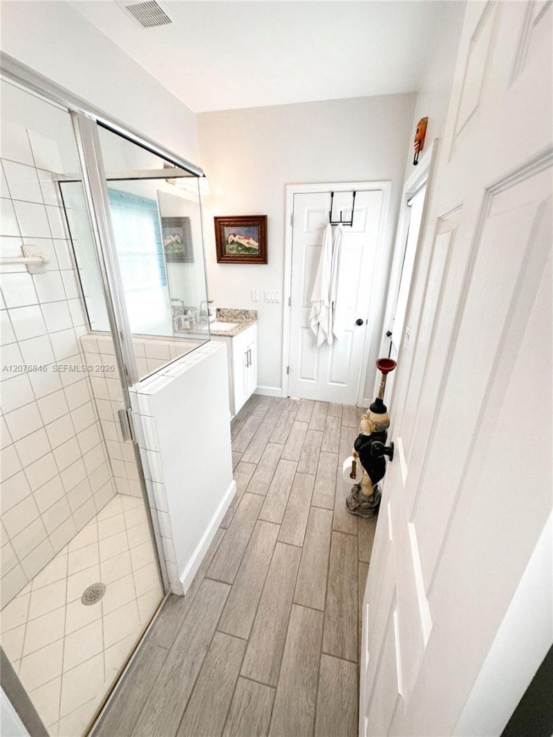 2105 NE 38th Rd , Homestead, FL 33033 Photo