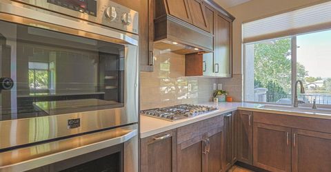 2808 Silverton Way, Sparks, NV 89436 Photo