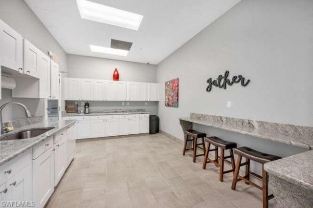 5300 Andover Dr , Unit 202, Naples, FL 34110 Photo