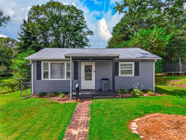 413 N Brownlow Street, Rogersville, TN 37857