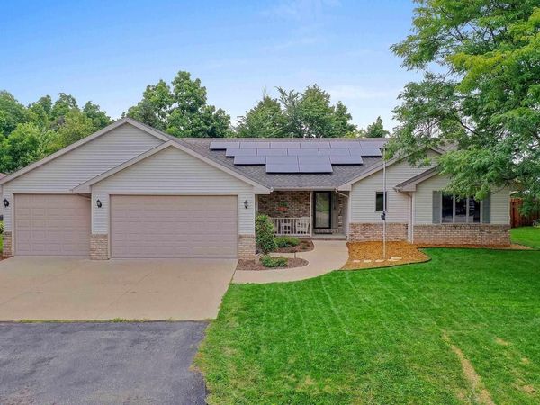 W5132 BLUE HERON COURT, Sherwood, WI 54169