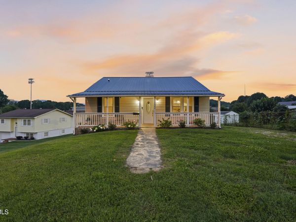 322 West Doe Avenue, Elizabethton, TN 37643