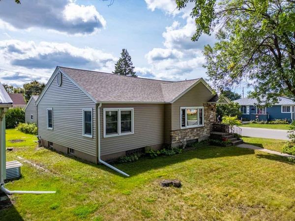 716 5th Street S, Virginia, MN 55792