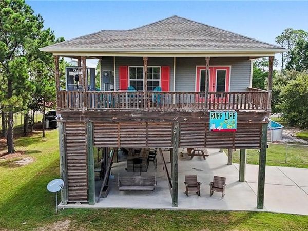 5009 OKLAHOMA Street , Bay St Louis, MS 39520